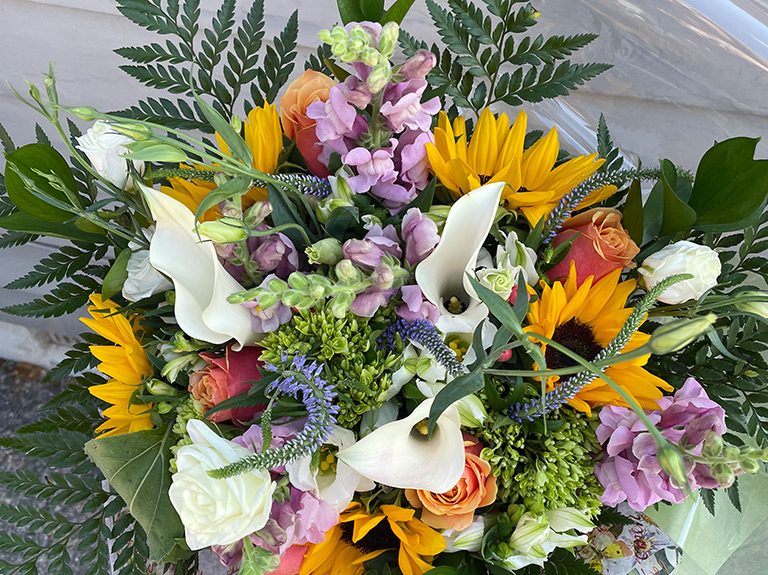 keiths-flowers-mixed-cut